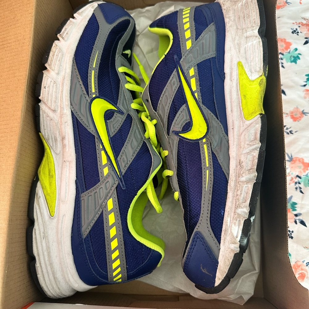 Nike Initiator